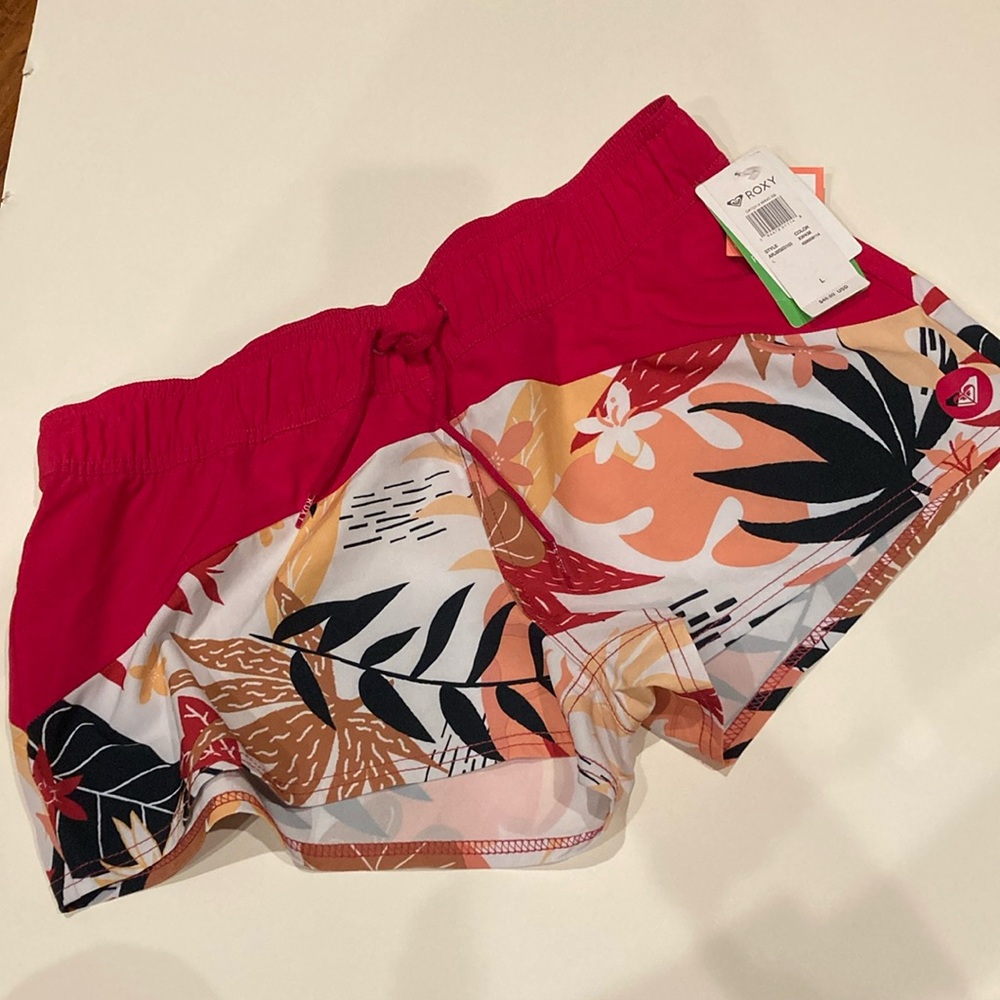 NWT Roxy 4 Way Stretch Tropical Low Rise Shorts Sz L
